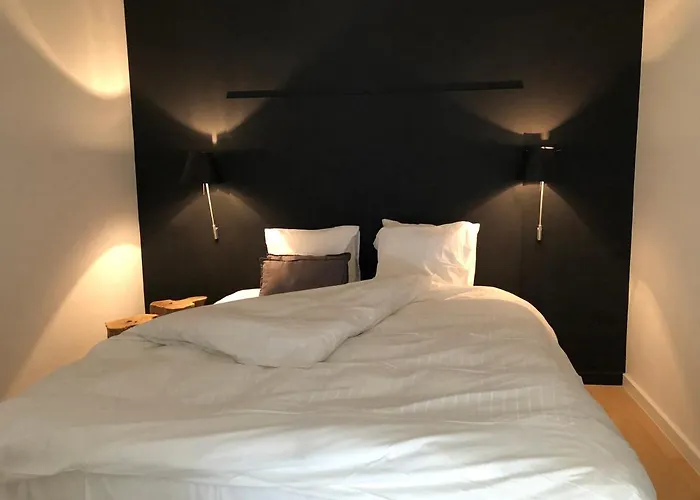 Lombokliving I Luxury 2Bdr & Parking Lippenslaan