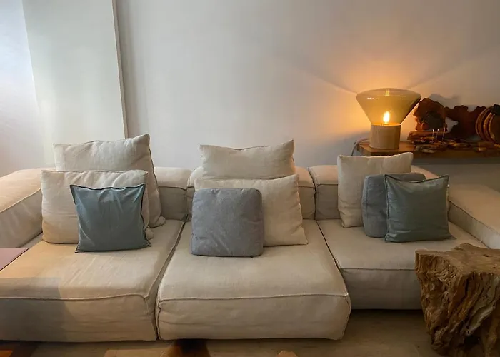 Lombokliving I Luxury 2Bdr & Parking Lippenslaan
